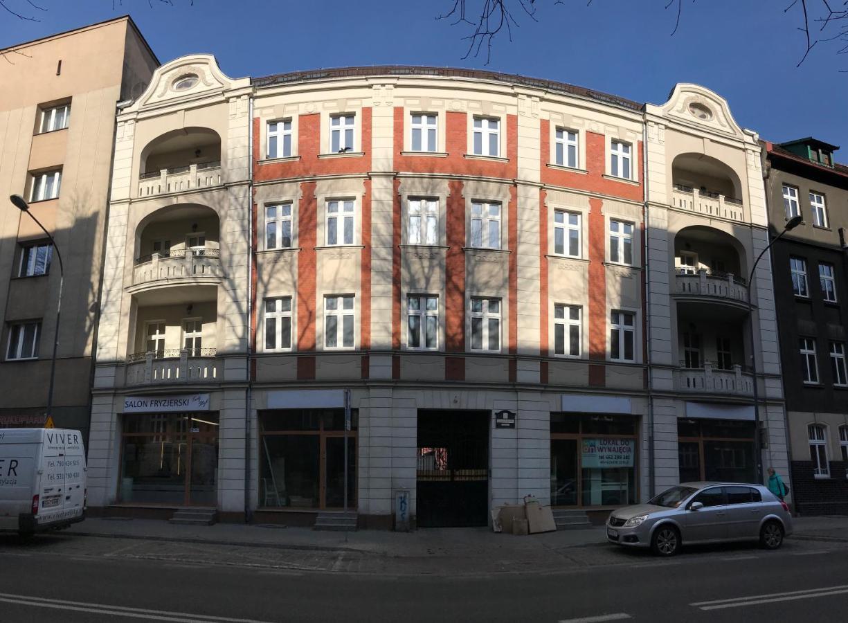 Niebieski Apartament De Lux Dla 4 Osob Chorzow Katowice Exterior photo